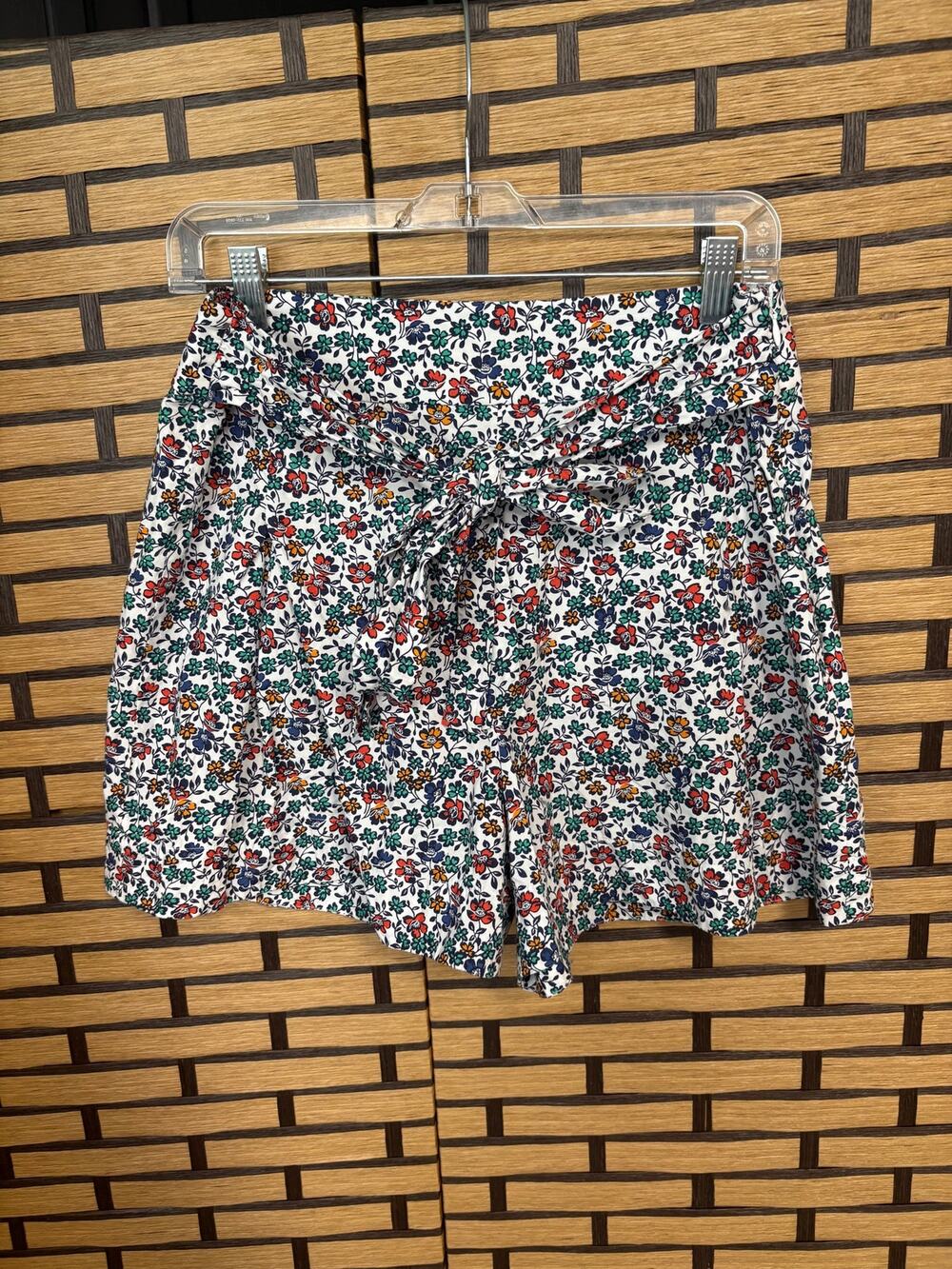 J. Crew White‎ Floral Belted Shorts Size 8